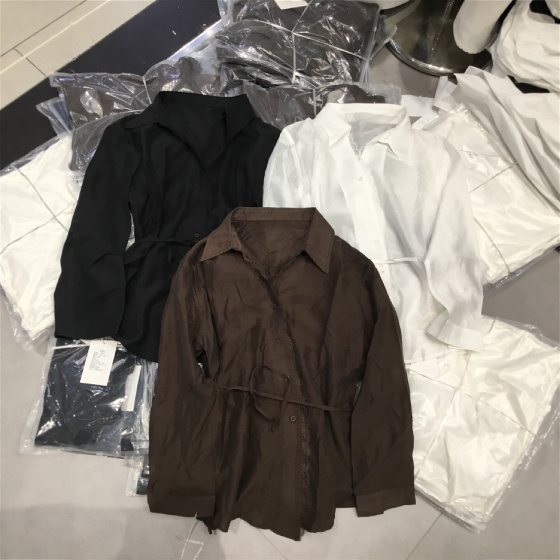 欧洲站设计感系带收腰衬衫女长袖蕾丝花边百搭时尚休闲纯色衬衣女
