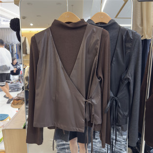 女2025秋季 半高领纯色体恤打底衫 背心马夹 两件套V领PU皮系带无袖