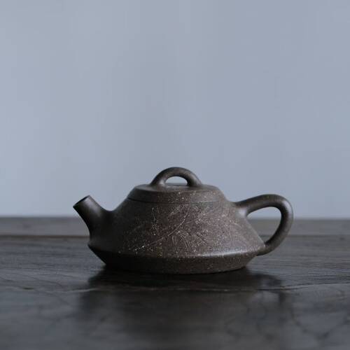 梅红存老师工作室曼匠出品 石瓢壶 青段泥 118cc 半手精工紫砂壶