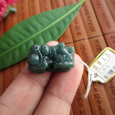 保真新款霸王小貔貅小吊坠蓝水危料A货纯天然翡翠玉75024实物拍图
