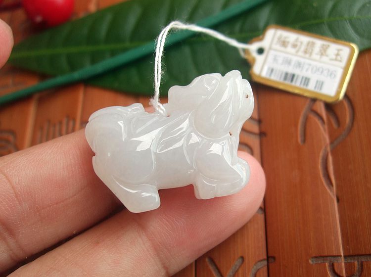 a货翡翠玉玉麒麟吊坠缅甸玉
