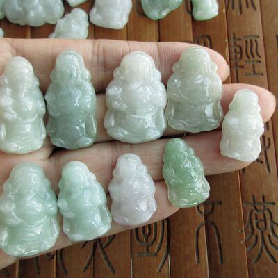 天然a货翡翠财神爷吊坠缅甸玉