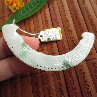 精工款双龙弯条玉横锁骨玉74790天然A货缅甸玉翡翠玉汉服饰品实拍