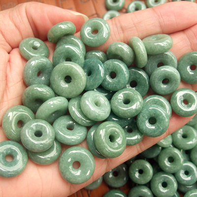 豆绿小玉环小玉扣缅甸玉13-18的天然A货翡翠玉算盘珠21108-32N46