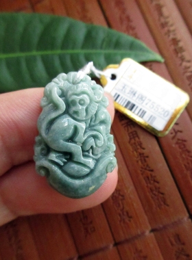 保真实拍图豆绿生肖猴小吊坠75520缅甸玉天然A货翡翠玉学生儿童款