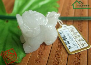 92973玉琳阁实拍图缅甸玉天然纯A货翡翠玉立体款麒麟小吊坠送证书