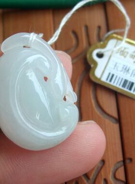 94372玉琳阁翡翠实物拍图缅甸玉天然A货翡翠玉手工款小如意小吊坠