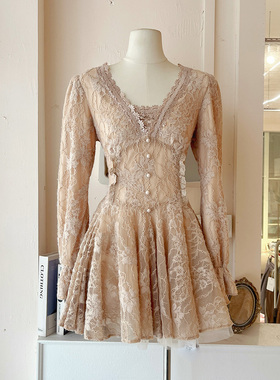 LHTE青青大码女装 秋冬法式纯欲风收腰v领千金蕾丝连衣裙L8614