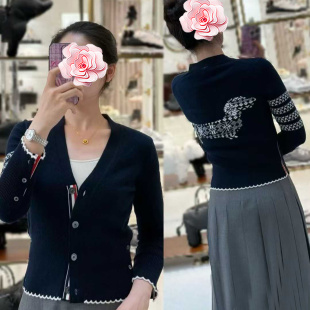 26新款 特惠269 学院风 雪花小狗 不退不换 羊毛针织开衫 原439