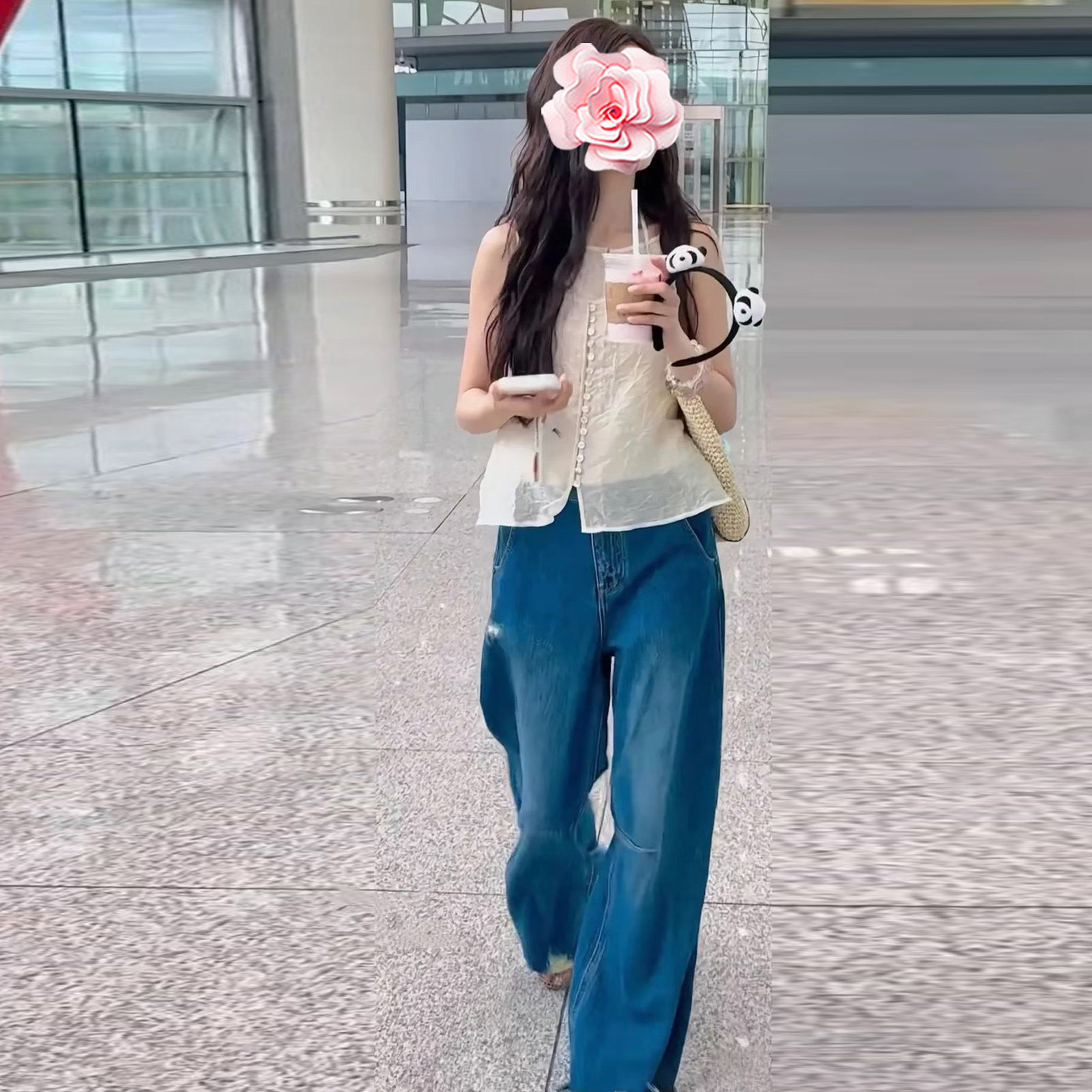 破洞洗水高腰阔腿弯刀牛仔裤