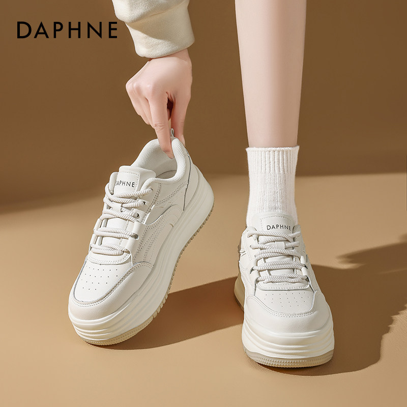 达芙妮厚底小白鞋女款2026春季新款百搭增高休闲板鞋显脚小运动鞋