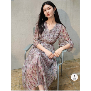 欧洲站复古绣花桑蚕丝连衣裙26新款洋气典雅中长款真丝裙子女