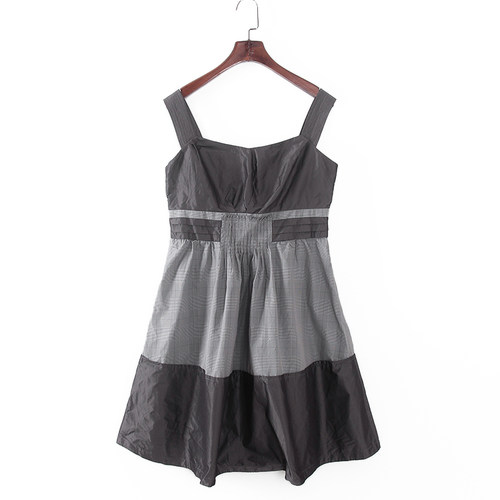 甜美风A字裙吊带连衣裙