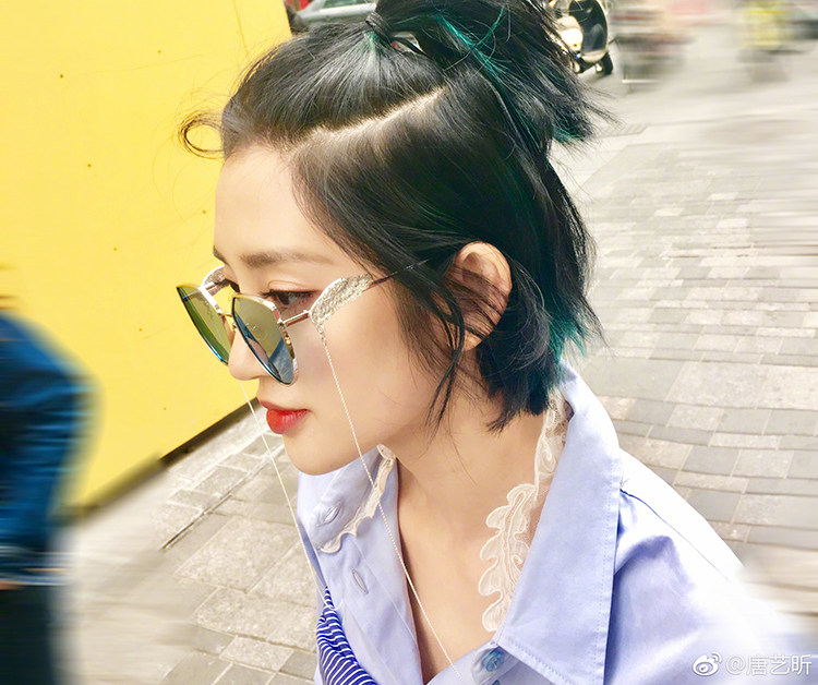 花儿与少年宋祖儿同款墨镜唐艺昕赵丽颖羽毛翅膀前卫彩色太阳眼镜