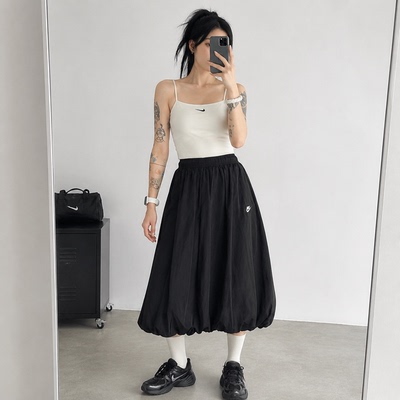 Nike耐克女子轻便半身裙百搭宽松刺绣FUTURA塔夫绸长裙IM7451-011