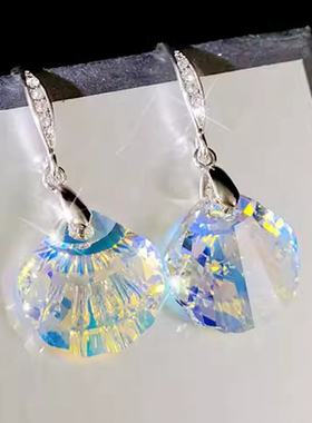 彩衣阁925纯银梅花扣彩白色贝壳晶莹剔透水晶漂亮奥地利水晶耳环