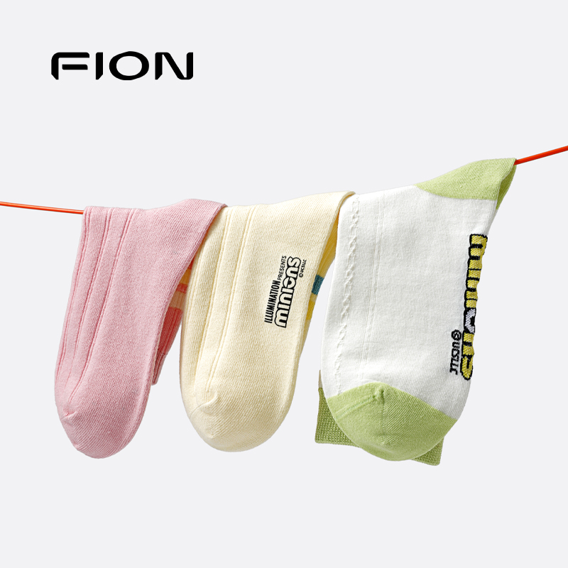 Fion/菲安妮环球影城小黄人中筒袜新款秋冬袜子卡通可爱短袜