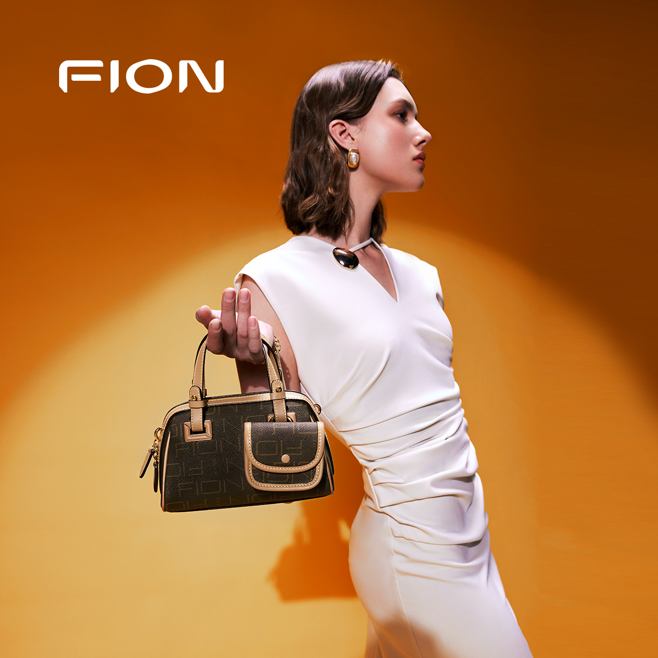 Fion/菲安妮斜挎老花波士顿包