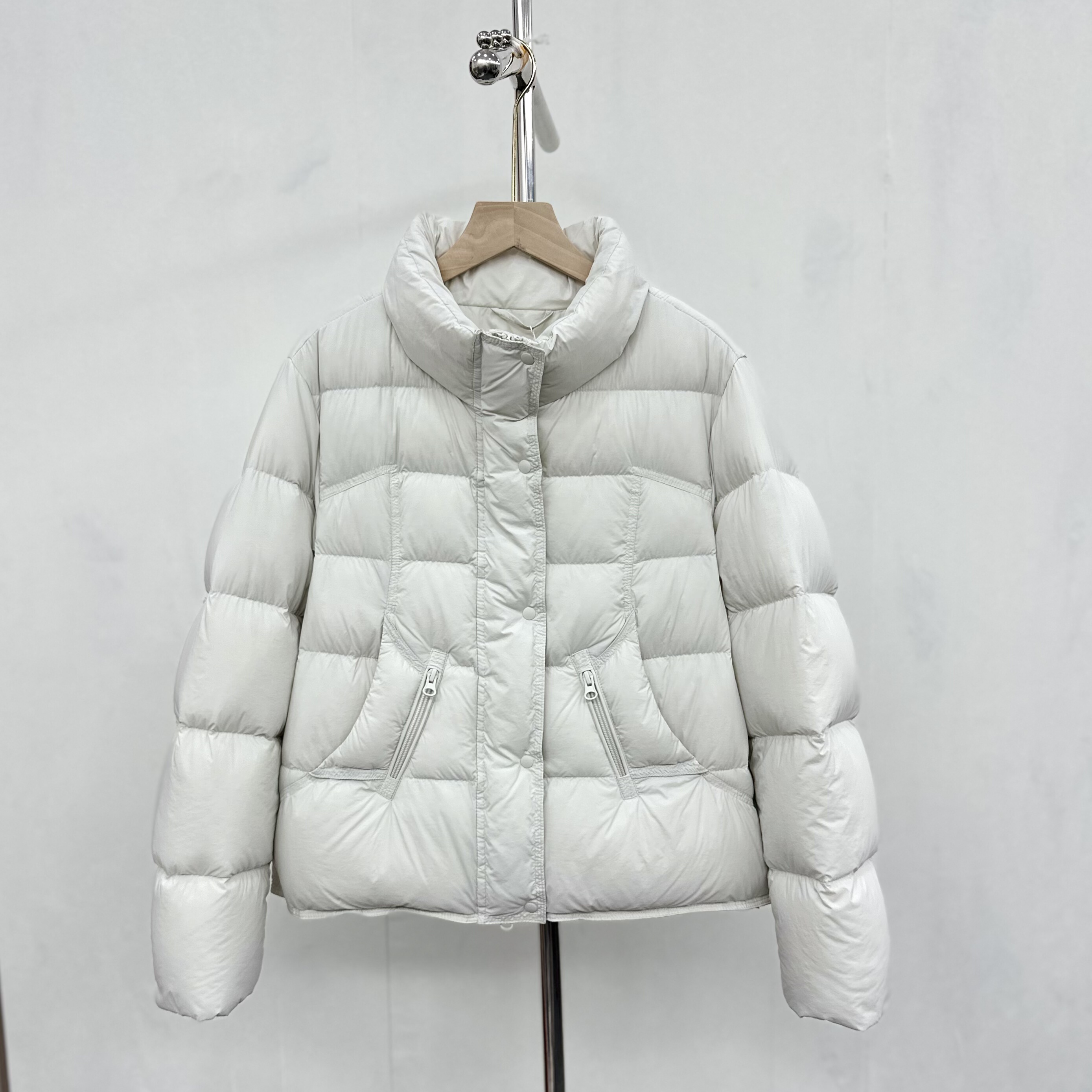 2025冬新款90白鸭绒羽绒服女短款立领加厚保暖时尚设计感外套减龄