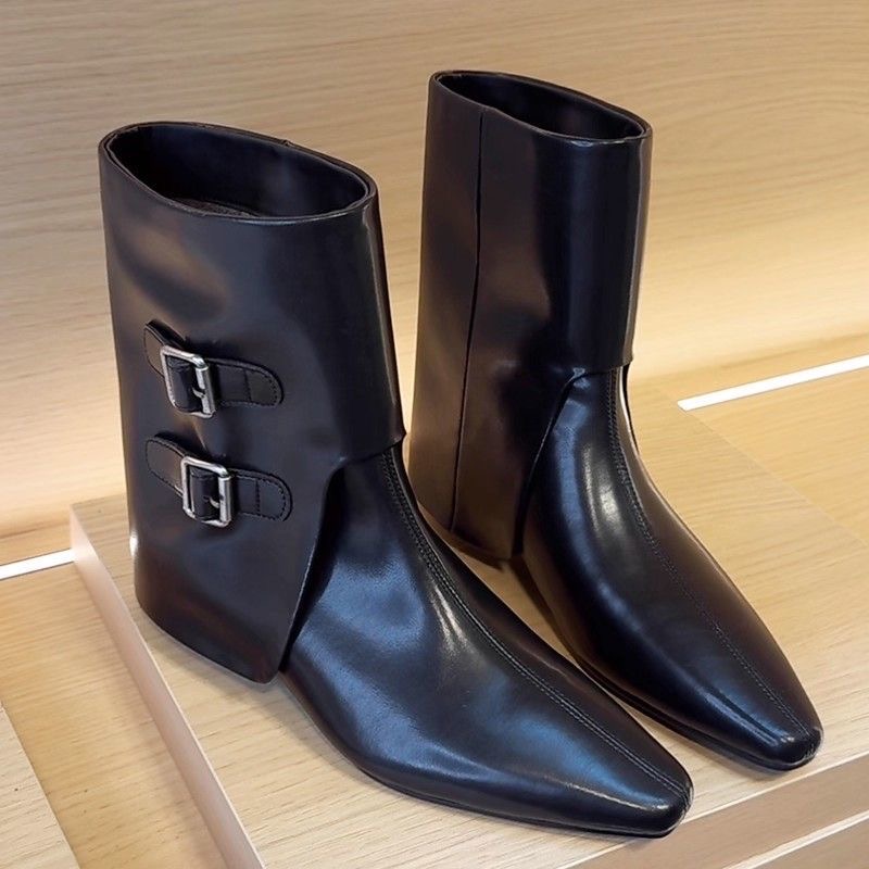 保暖秋冬尖头短靴女2025新款皮带扣裤管靴子废土风美式潮流皮靴女