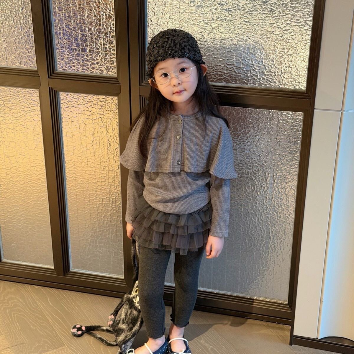 女童披肩斗篷长袖T恤2026新款韩版宝宝洋气灰色假两件打底衫上衣