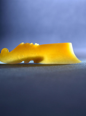 阿尔金山红糖玉仿古龙刀挂坠把件