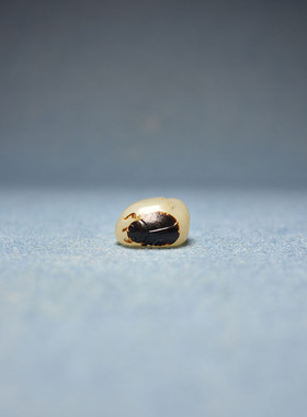 7克天地黑皮独籽料吊坠手串配珠