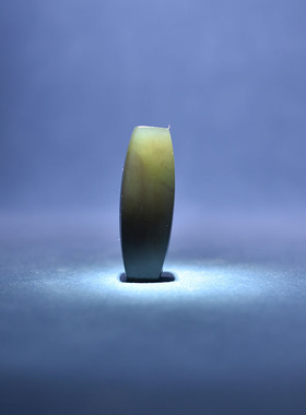 和田玉特色料翠青烟紫方勒子挂坠