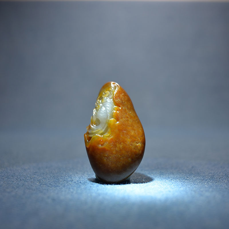 红皮白肉金包银独籽金鱼挂件把件