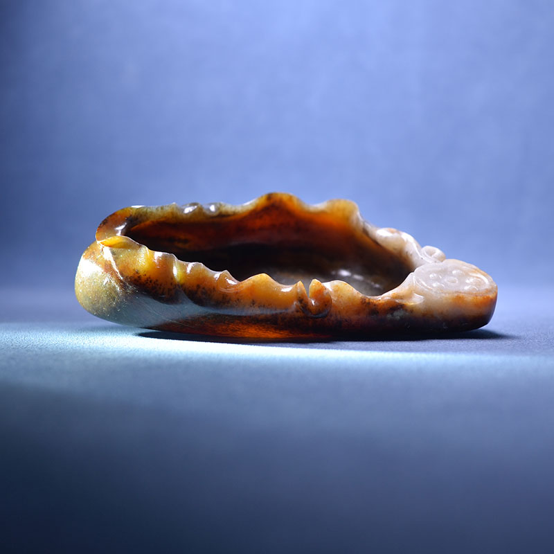 和田玉黑皮黄沁籽料文房雅玩香插