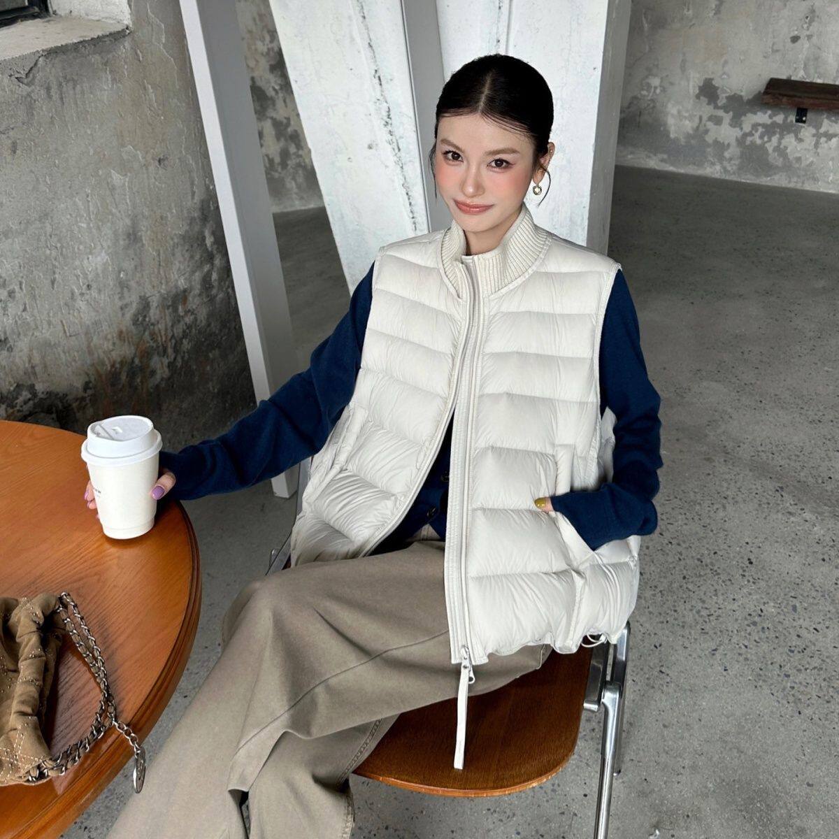 针织领排骨羽绒马甲女短款秋冬季新款简约宽松90鸭绒轻薄保暖背心