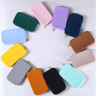 化妆包便携式轻便款硅胶收纳大号杂物包出差旅行洗漱包耳机收纳包