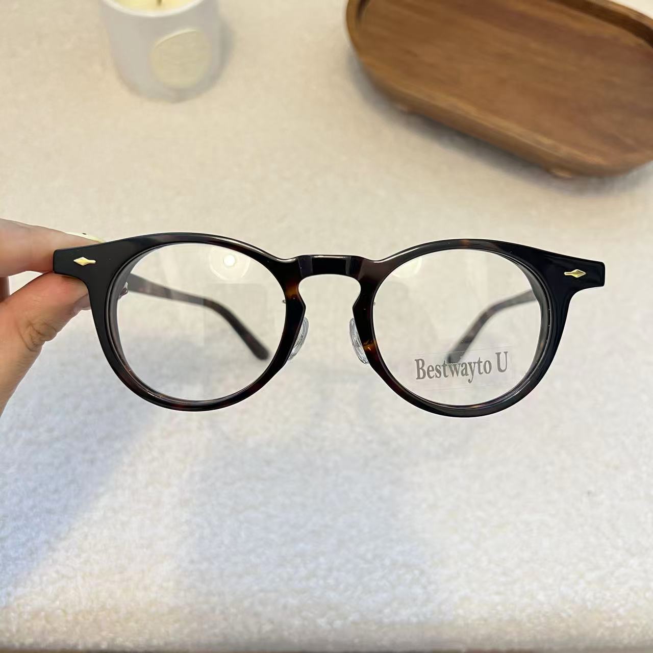 海的潮山本少年中小框眼镜