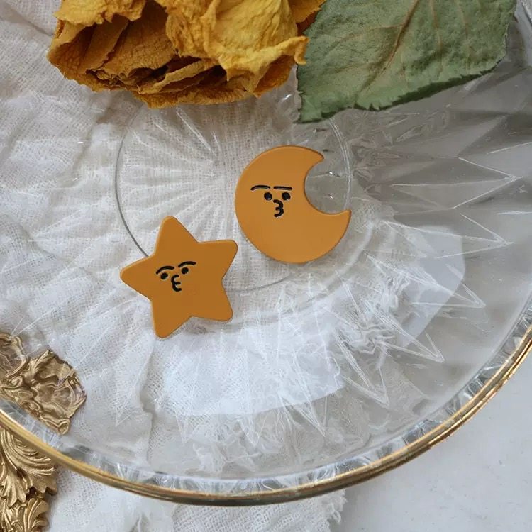 黄色星星月亮耳环 银针日韩新款趣味俏皮不对称耳钉女磨砂饰品,饰品/流行首饰/时尚饰品新,耳环,淘宝优惠券,粉丝福利购,淘宝优惠卷