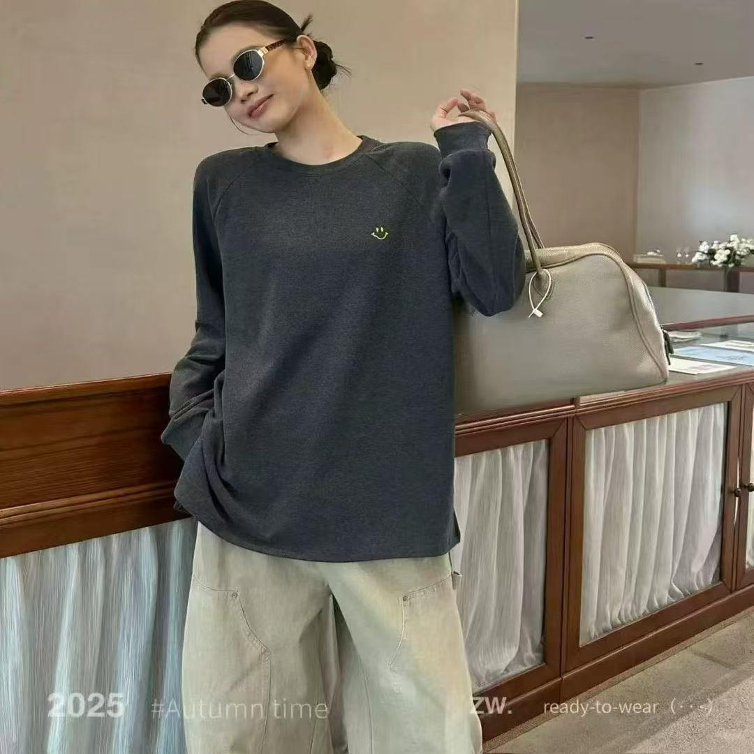 2025圆领女宽松百搭舒适简约欧洲站秋冬新款休闲长袖t恤