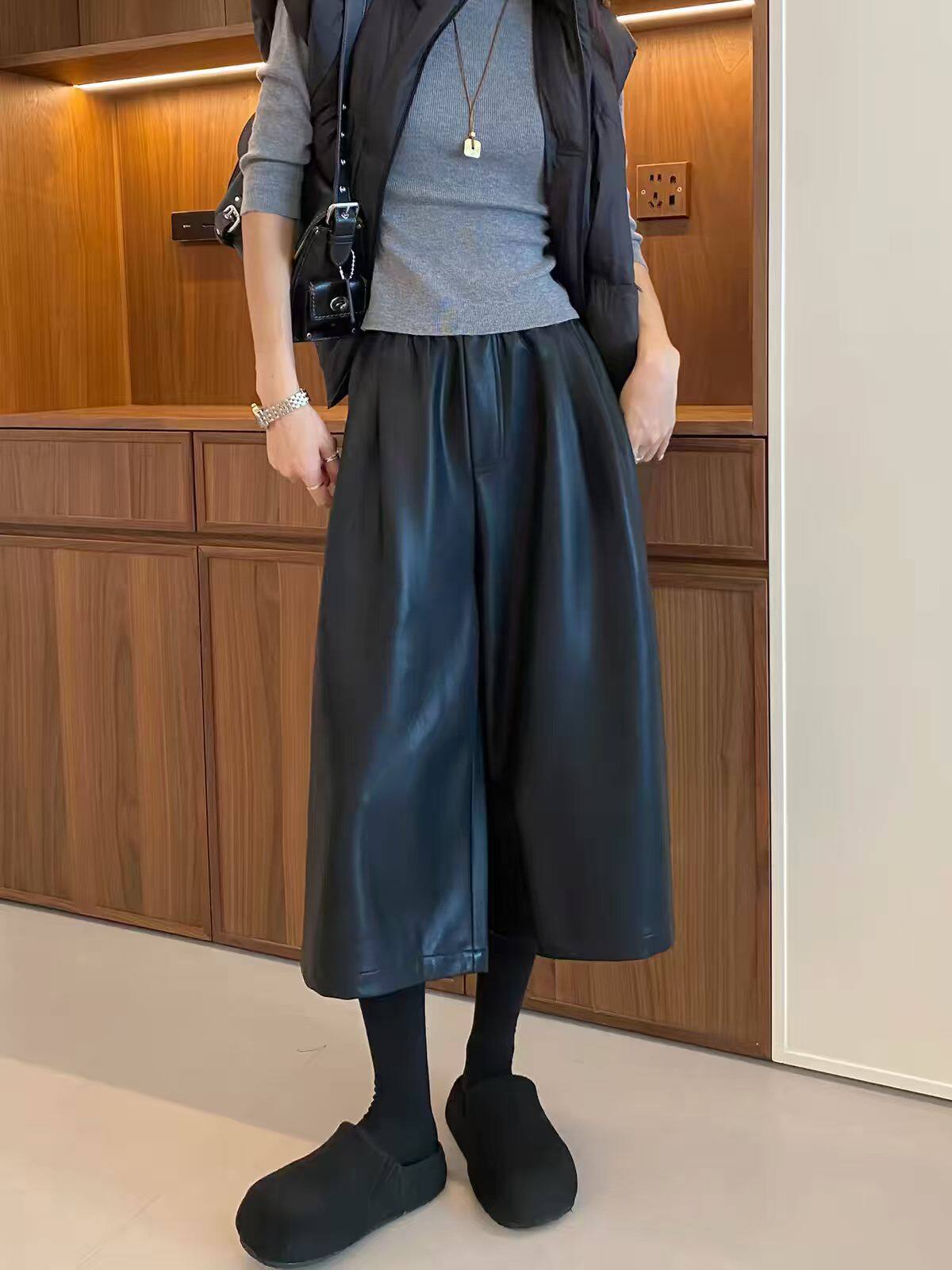 超好看韩版休闲蛋白皮裤女2026秋新款高腰显瘦宽松休闲百搭阔腿裤