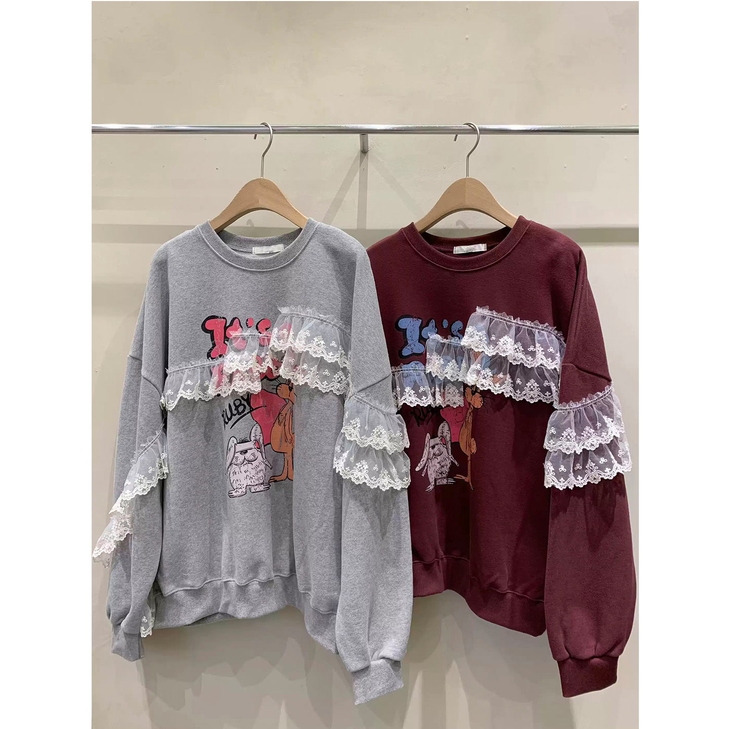 加绒不规则层次感蕾丝小猫卫衣