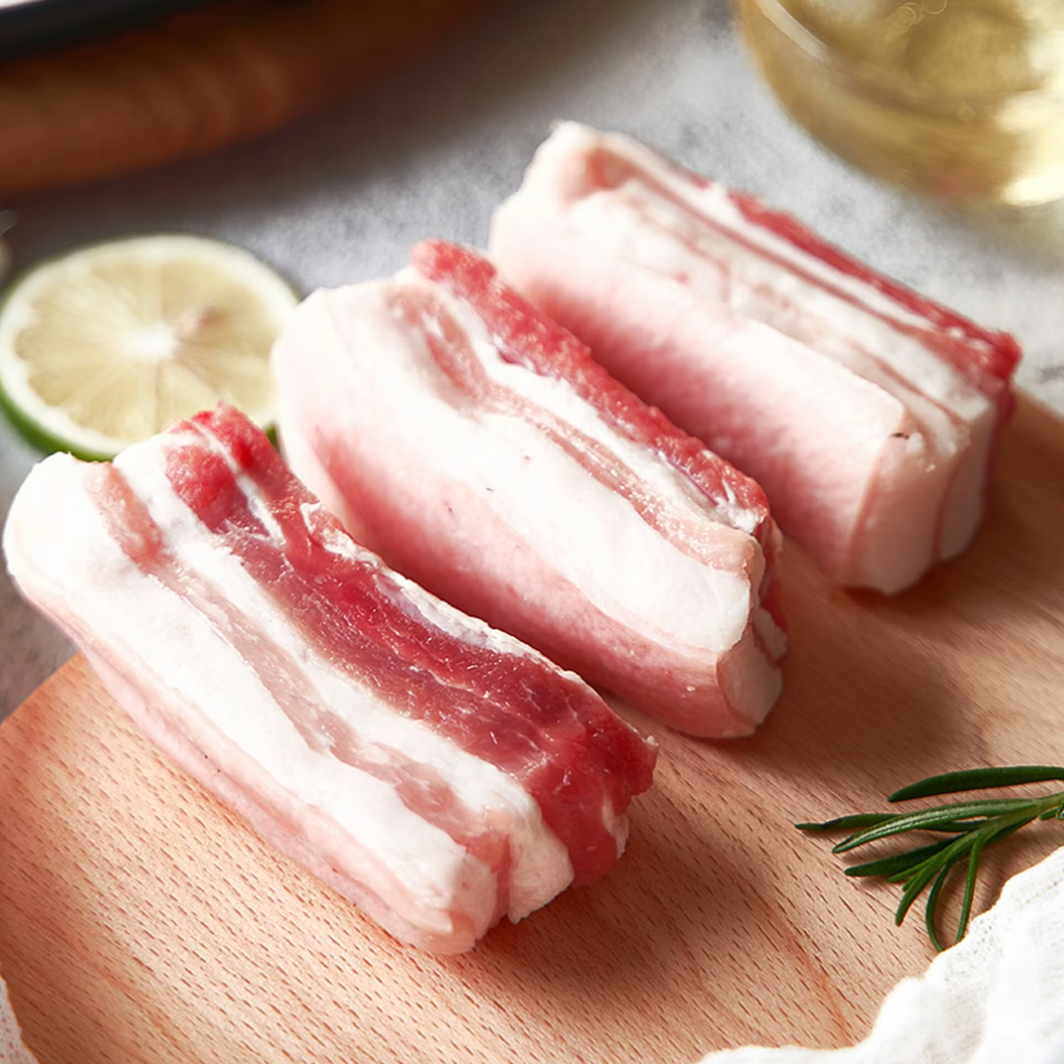 膳博士冻黑猪无抗带皮腿肉精夹心