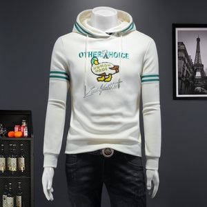 2023秋冬新款IUIUG精品斐勒棉连帽卫衣打底衫D322-87321-P135,学士服搭配白色裙子图片