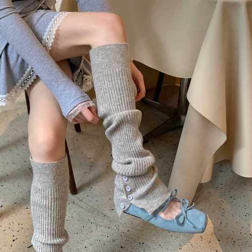 纯色基础款针织袜套女秋冬纽扣30