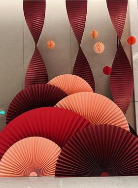 新年元宵春节氛围布置红色折纸半圆折扇子国风婚礼美陈橱窗装饰道