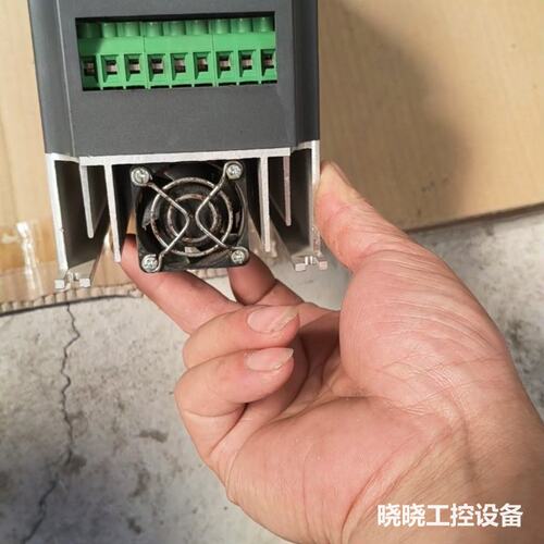 议价天正TVFD9-1.5KW变频器一台，成色自定义，缺端盖，外