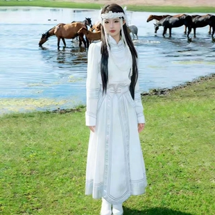 蒙古族女长款大裙摆连衣裙2026新款旅游摄影写真高档蒙古袍礼服