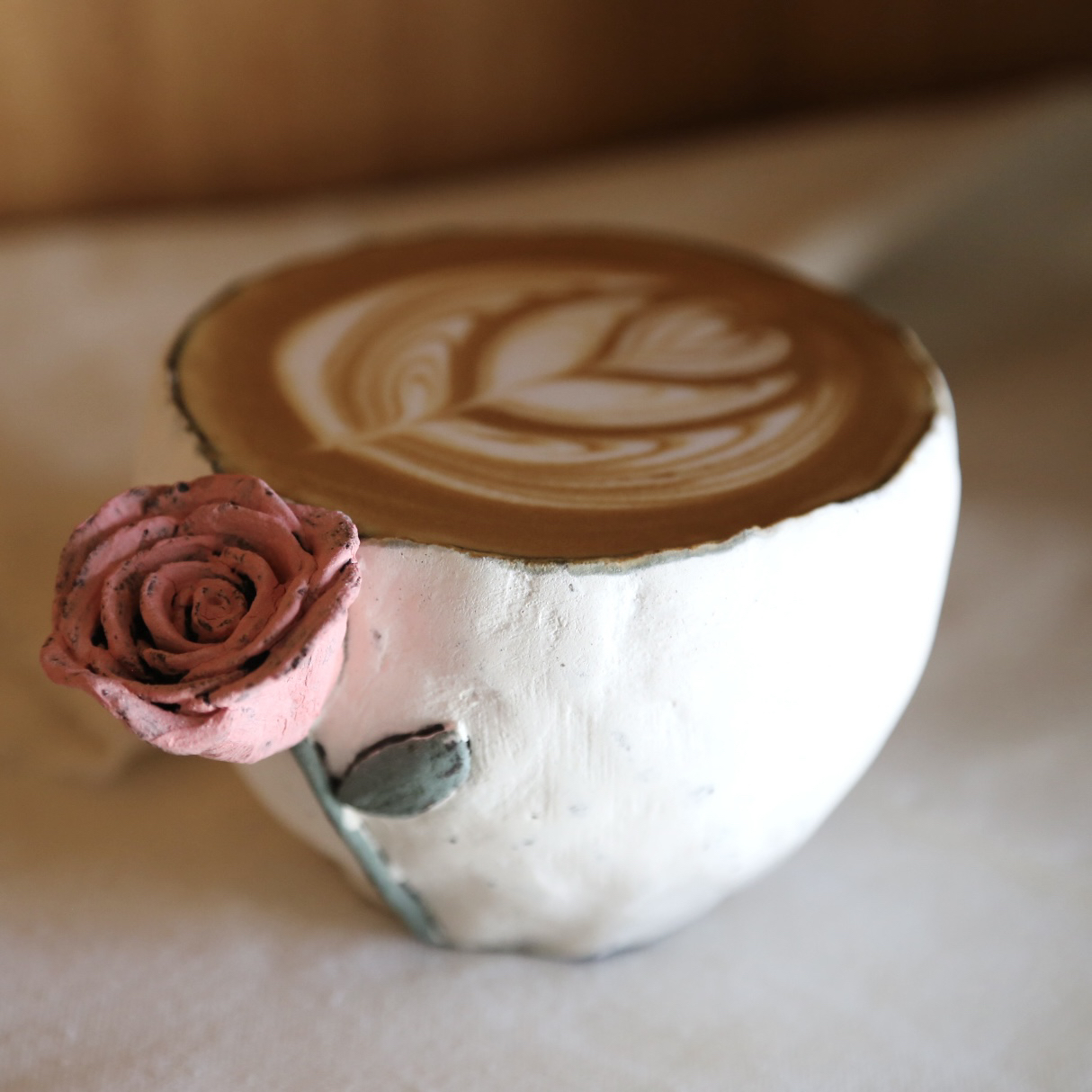 芽器原创】日式复古粗陶手捏玫瑰花咖啡杯拿铁拉花杯手握杯侘寂风