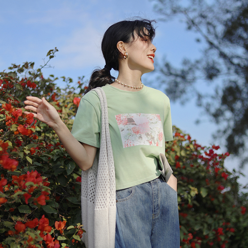 粉色纯棉印花短款短袖T恤