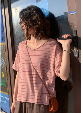 花吉C148粉色卷边V领复古条纹T恤女2026新款夏横条纹宽松短袖上衣