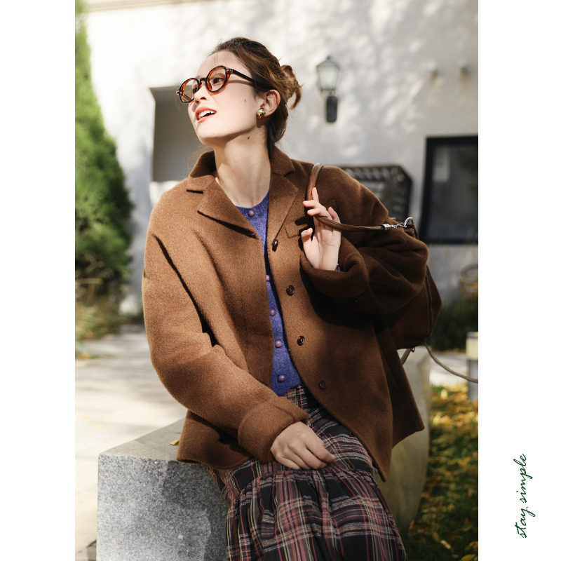 花吉B886绵羊毛复古格子条纹蓬松柔软翻领毛呢外套女2025新款冬