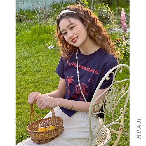 藏青色小心机印花短袖短款T恤女