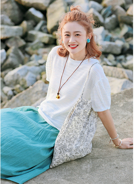 花吉B943镂空提花渐变色泡泡袖条纹T恤女2025新款夏宽松弹性上衣