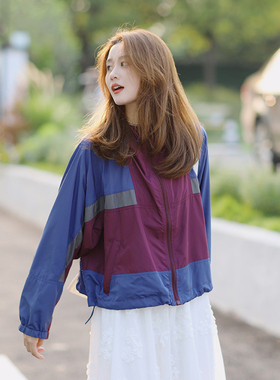 花吉B812拼色连帽户外运动感宽松冲锋外套女2025年新款秋冲锋衣